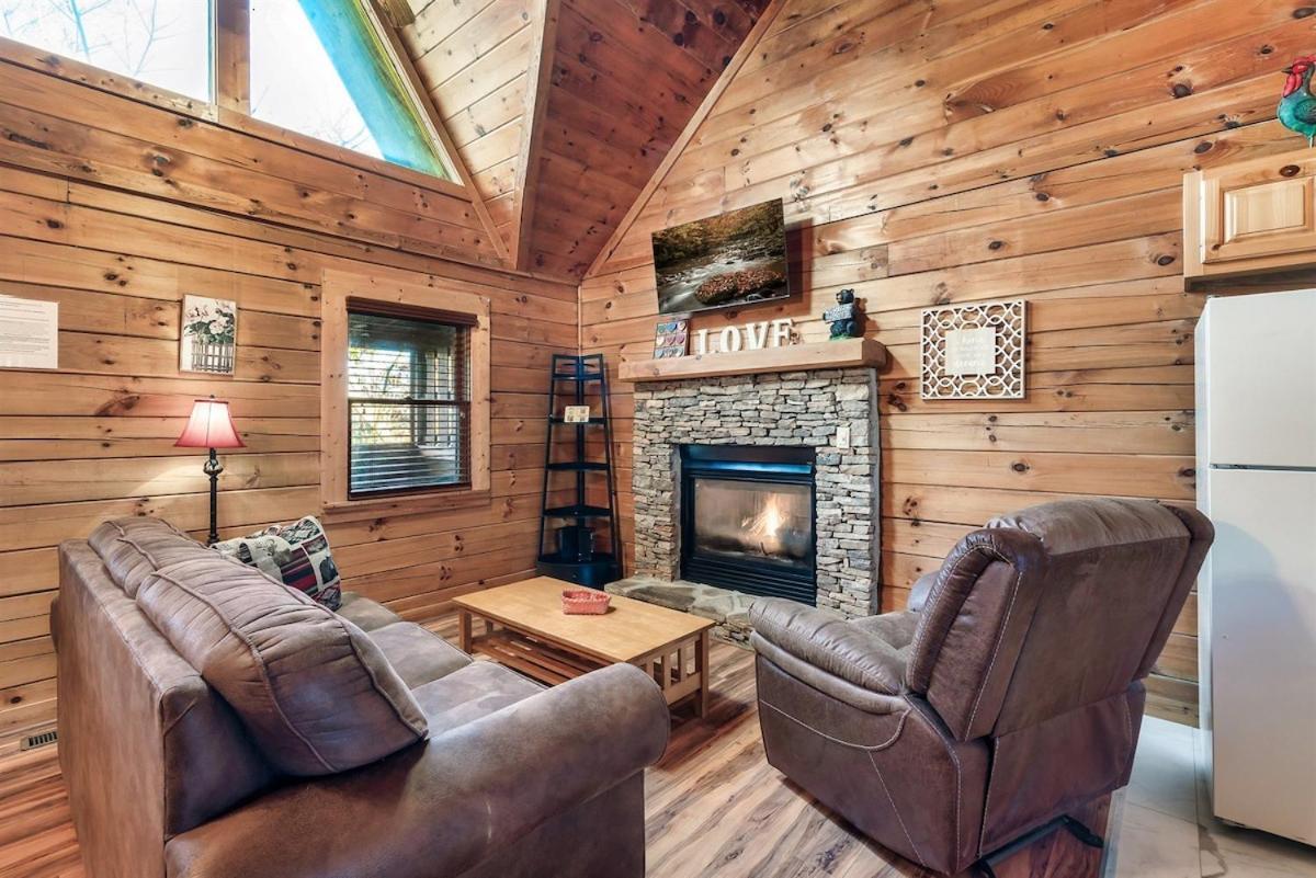 Dreamside Peak Villa Pigeon Forge Exterior photo